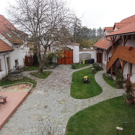 Keramika Jindřichŭv Hradec